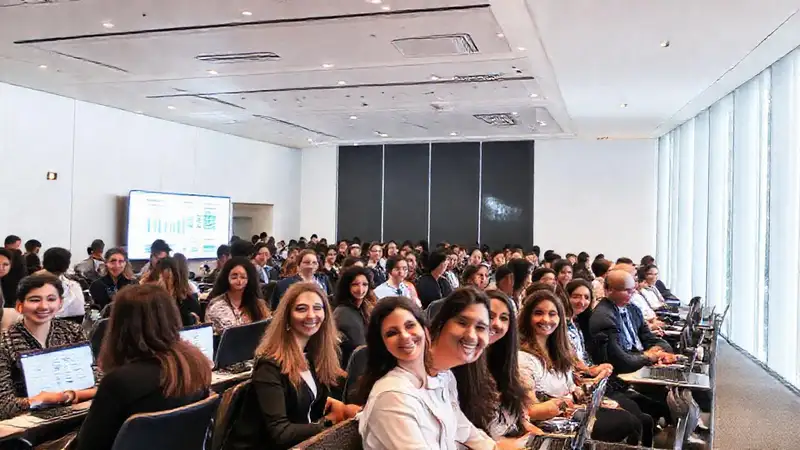 Conferencia profesional y optimista