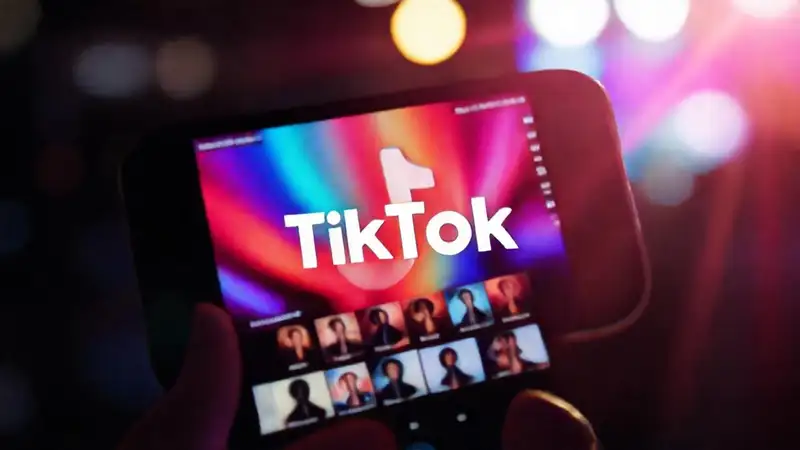TikTok: pantalla vibrante y dinámica