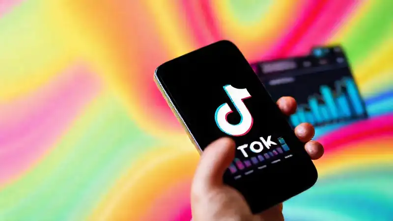 TikTok muestra análisis de datos vibrantes